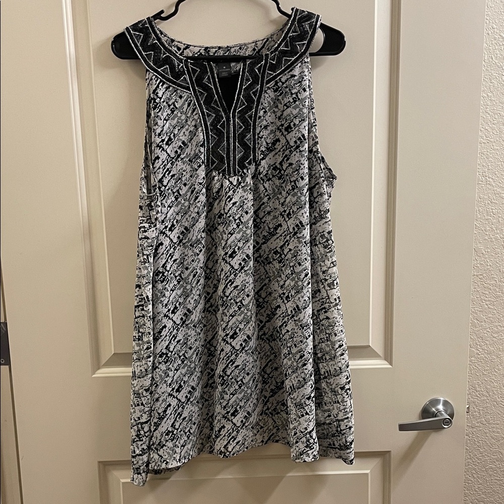 Style & Co Monochrome Sleeveless Blouse
